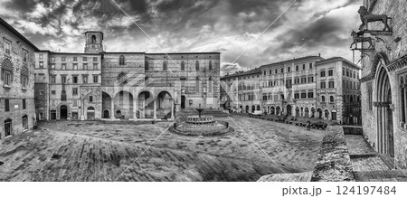 Panoramic view of Piazza IV Novembre, Perugia, Italy 124197484