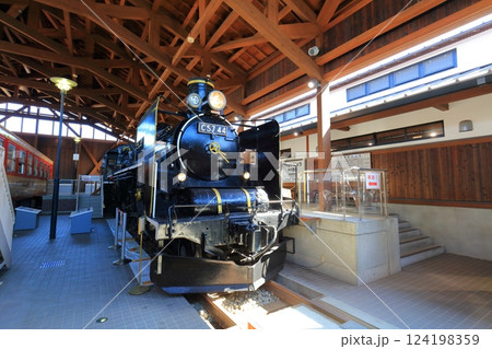 【愛媛県】四国鉄道文化館の蒸気機関車 124198359
