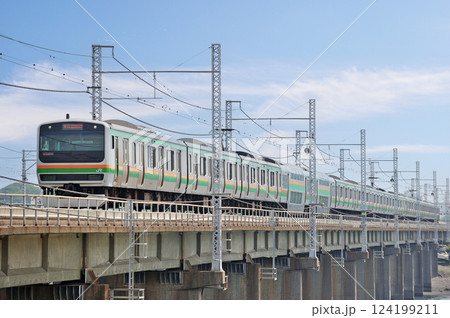 東海道本線　茅ヶ崎－平塚　JR東日本　E231系1000番台　K-08編成（国府津） 124199211