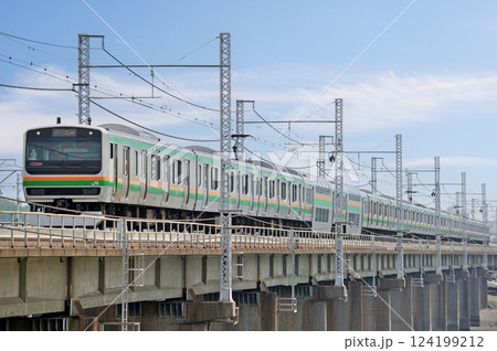 東海道本線　茅ヶ崎－平塚　JR東日本　E231系1000番台　K-22編成（国府津） 124199212