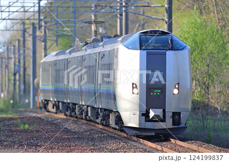 千歳線　植苗　JR北海道　789系1000番台　HL-1007編成（札幌）　すずらん 124199837