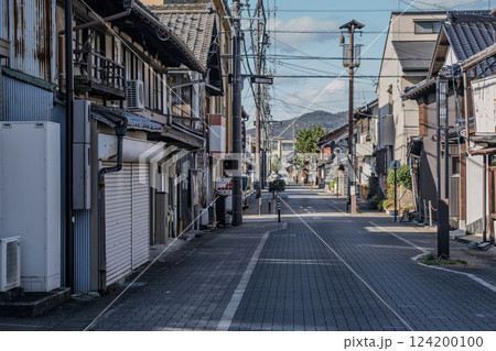 日本の下町の風景 124200100