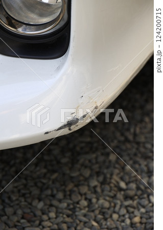 車の傷 車の傷 124200715