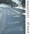 シカ注意の道路 124200966