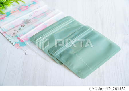 ジッパーバック 124201182