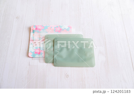 ジッパーバック 124201183