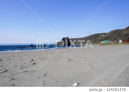 三本杉海水浴場の広い砂浜 三本杉海水浴場の広い砂浜 124201378