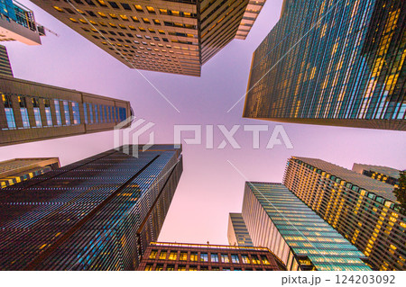 日本の東京都市景観 大手町のビジネス街などを望む＝令和7年3月21日 124203092