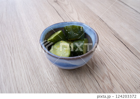 美味しいきゅうりのぬか漬け 美味しいきゅうりのぬか漬け 124203372