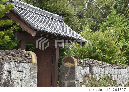 福江武家屋敷通りの風景　長崎 124205767