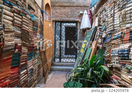 Libreria Acqua Alta, in Venice Libreria Acqua Alta, in Venice 124205978
