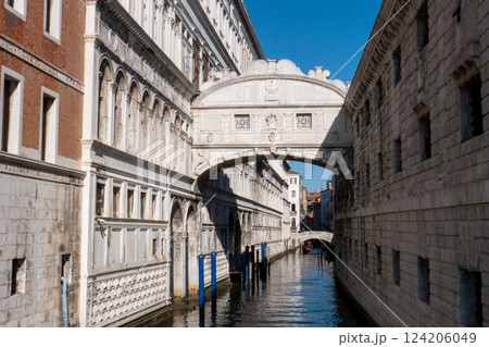 The Ponte dei Sospiri, Bridge of Sighs, an iconic Venetian landmark The Ponte dei Sospiri, Bridge of Sighs, an iconic Venetian landmark 124206049