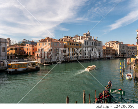 Canal Grande daily view in Venice 124206056