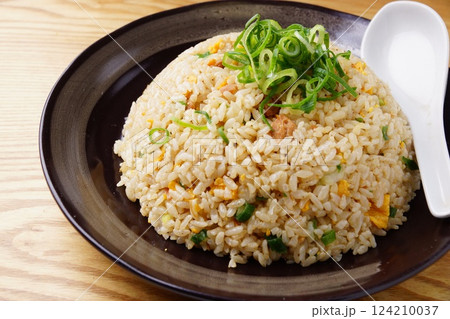 炒飯　中華料理 124210037