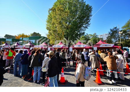 札幌市中島公園 さっぽろ焼き芋テラスの風景 札幌市中島公園 さっぽろ焼き芋テラスの風景 124210433
