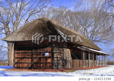 史跡 根城の広場　本丸跡の復元　日本100名城《青森》 124211590