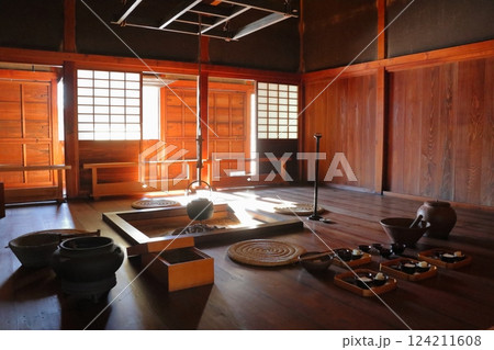 史跡 根城の広場 本丸跡の復元 日本100名城《青森》 史跡 根城の広場 本丸跡の復元 日本100名城《青森》 124211608