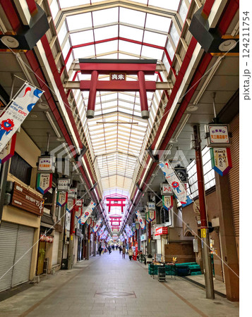 大阪・天神橋筋商店街～天神橋3丁目商店街（真朱） 124211754