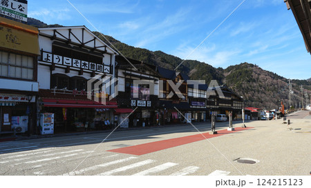 木曽福島駅前広場 124215123