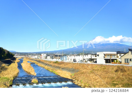 JR東海、身延線の沼久保駅から西富士宮駅までの車窓風景(2022年12月) JR東海、身延線の沼久保駅から西富士宮駅までの車窓風景(2022年12月) 124216884