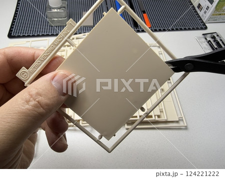 プラモデルを作ろう プラモデルを作ろう 124221222