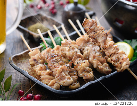 焼き鳥 ( 鶏皮 皮串 )塩味 焼き鳥 ( 鶏皮 皮串 )塩味 124221226