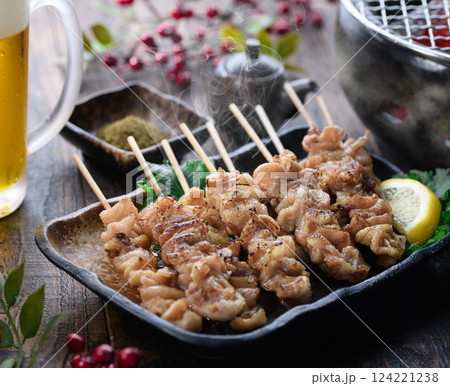 焼き鳥　（ 鶏皮　皮串 ）塩味 124221238