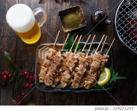 焼き鳥　（ 鶏皮　皮串 ）塩味 124221241