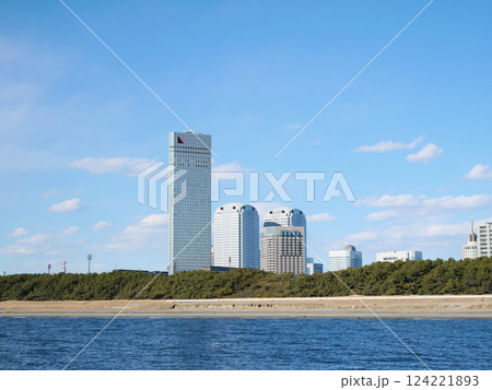 海辺から見る千葉景観｜幕張の浜 124221893