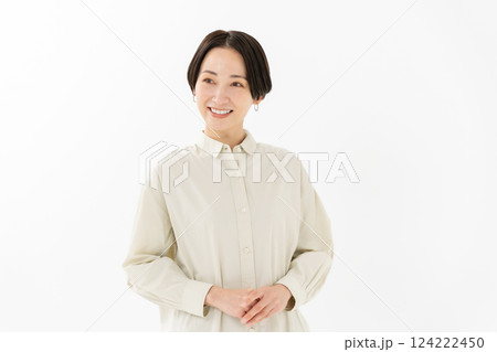 ミドル女性　ポートレート 124222450