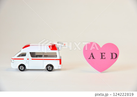 AED ハート 救急車 イメージ 124222819