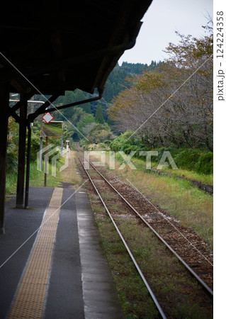 歴史のある嘉例川駅の風景 124224358
