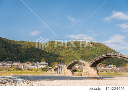 【錦帯橋と岩国城】 124224603