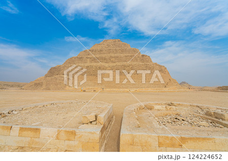 Zoser's Grandeur: Step Pyramid & Ancient Altars. 124224652