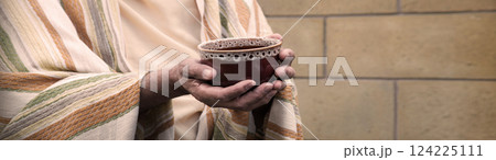 Ola man gilding a cup 124225111