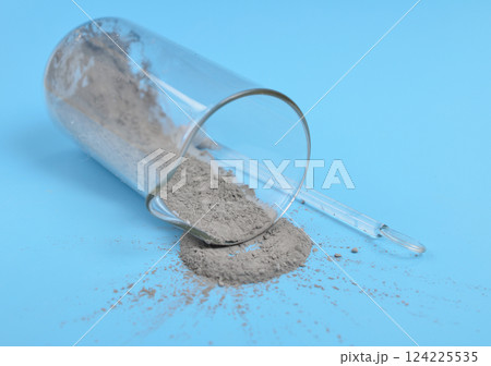 Zinc powder is a chemical element with the symbol Zn and atomic number 30. Zinc powder is a chemical element with the symbol Zn and atomic number 30. 124225535