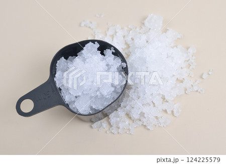 Zinc nitrate on the beige background 124225579