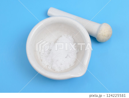 Ammonium acetate or spirit of Mindererus in aqueous solution with the formula NH4CH3CO2 124225581