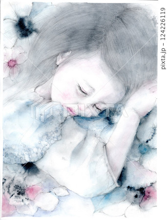 疲れた様子で眠っている少女 124226119