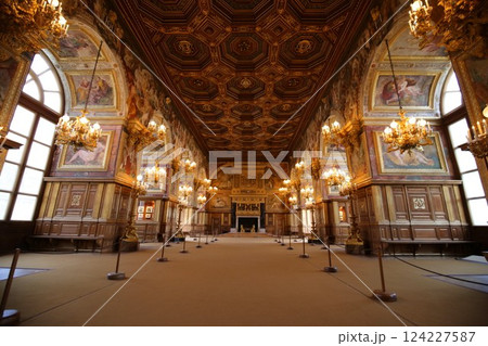 世界遺産フォンテーヌブロー宮殿の舞踏会の広間 世界遺産フォンテーヌブロー宮殿の舞踏会の広間 124227587