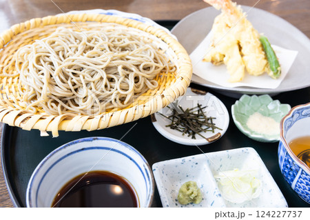 おいしい蕎麦と天ぷら 124227737