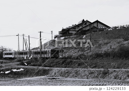 道の駅 遠野風の丘とJR釜石線(快速はまゆり) 道の駅 遠野風の丘とJR釜石線(快速はまゆり) 124229133