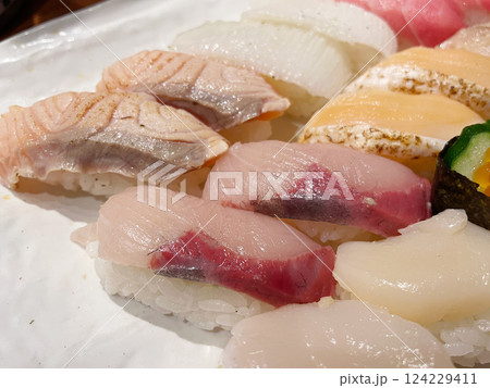 ブリ にぎり寿司盛り合わせ ブリ にぎり寿司盛り合わせ 124229411