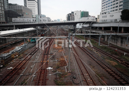 雨上がりの新宿駅 雨上がりの新宿駅 124231353