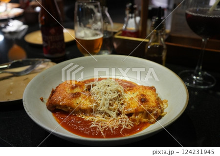 イタリア料理 ラザニア	 124231945