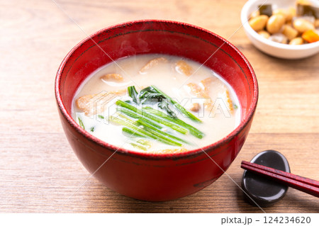 ほうれん草の豆乳味噌汁 ほうれん草の豆乳味噌汁 124234620