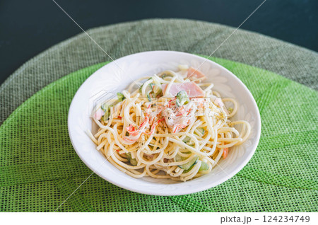 きゅうりとハムのスパゲティサラダ 124234749
