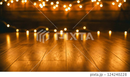 温かい光に包まれた木製背景 124240228