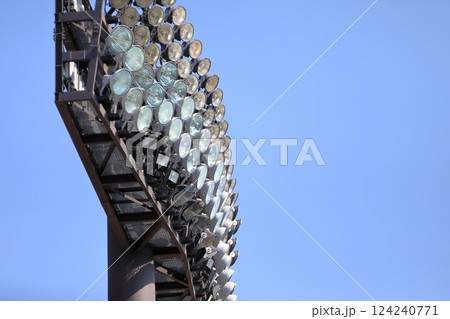 スタジアムの照明施設 イメージ スタジアムの照明施設 イメージ 124240771