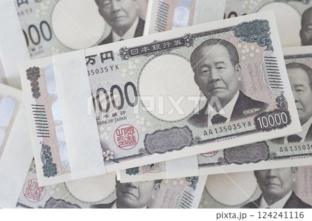 新1万円札の札束 新1万円札の札束 124241116